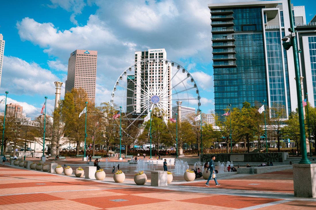 Centennial Olympic Park fountain and downtown Atlanta skyline at night